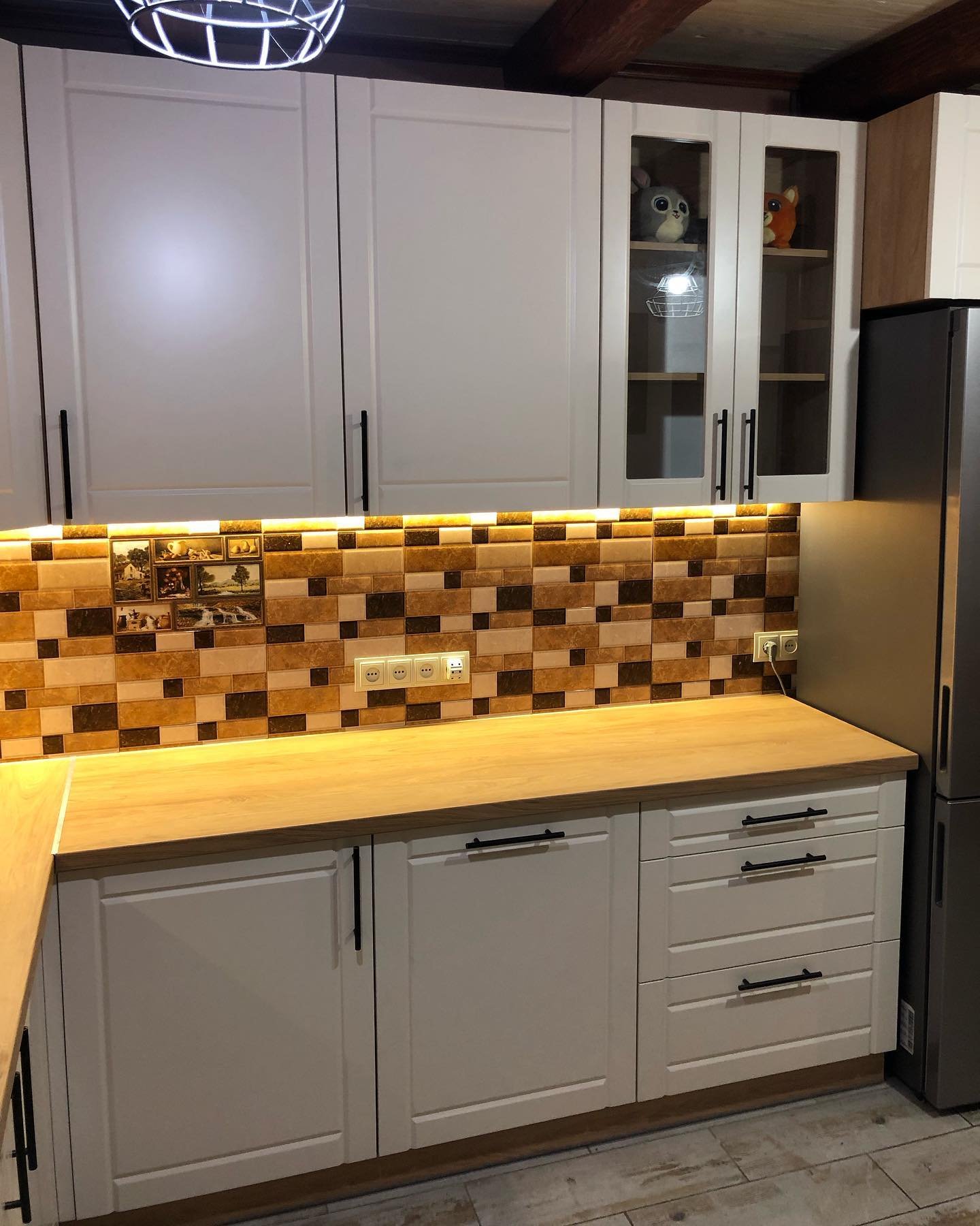 Kitchen island — custom millwork